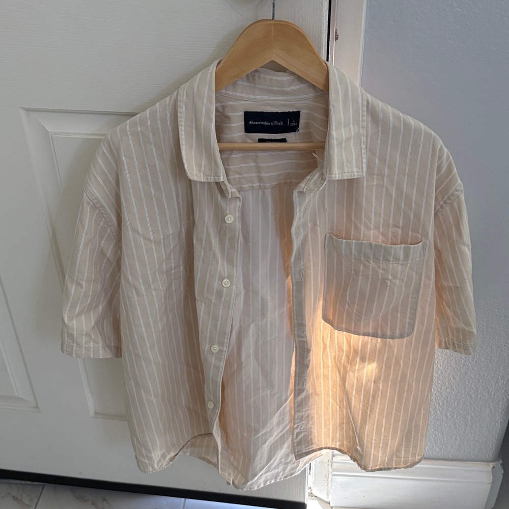Abercrombie men’s short sleeve cropped button down